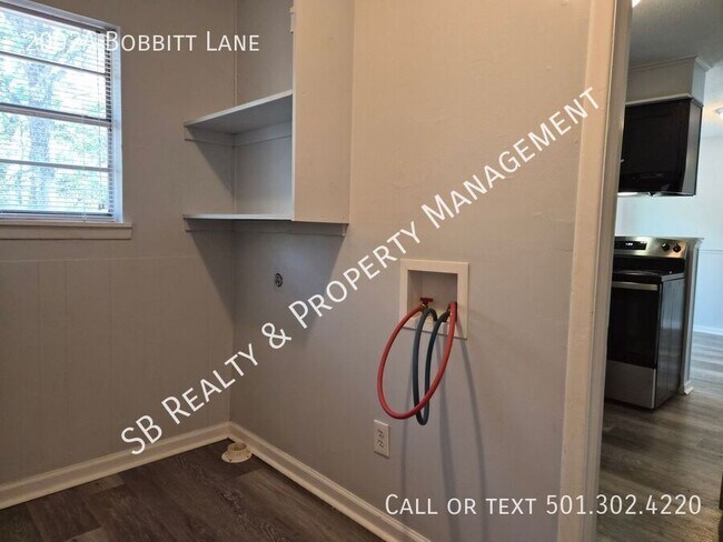 Building Photo - 2002A Bobbitt Lane-