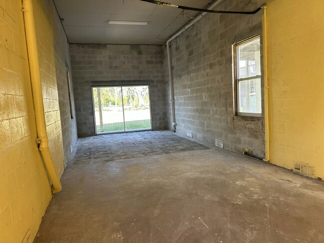 Building Photo - 6745 Hudson Ave