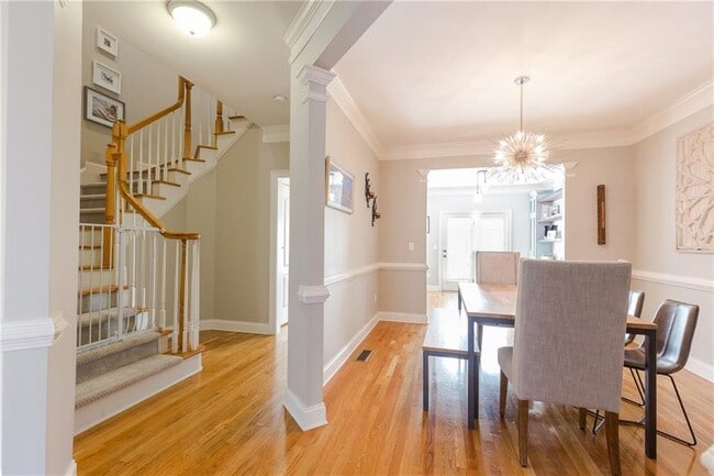 Building Photo - 2556 Oglethorpe Cir NE