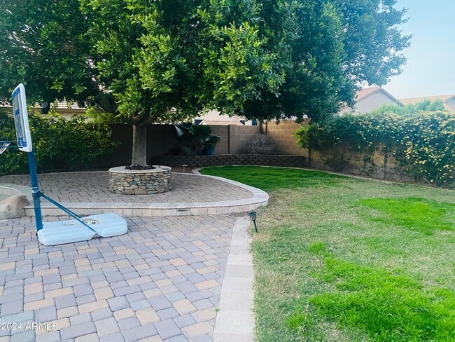 Building Photo - 5230 W Redbird Rd