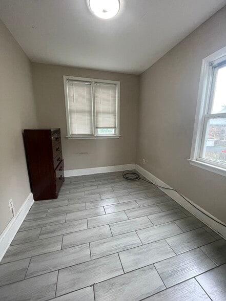 Building Photo - 62 Dehart Pl