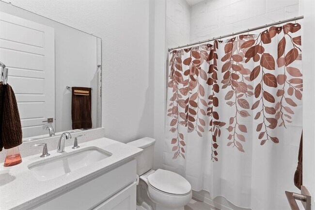 Building Photo - 523 Hallwood Dr