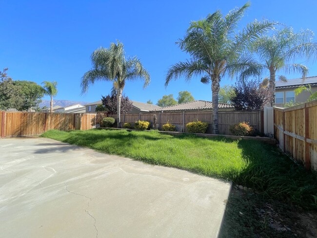 Building Photo - Charming Single-Story 3-Bedroom Home in Be...