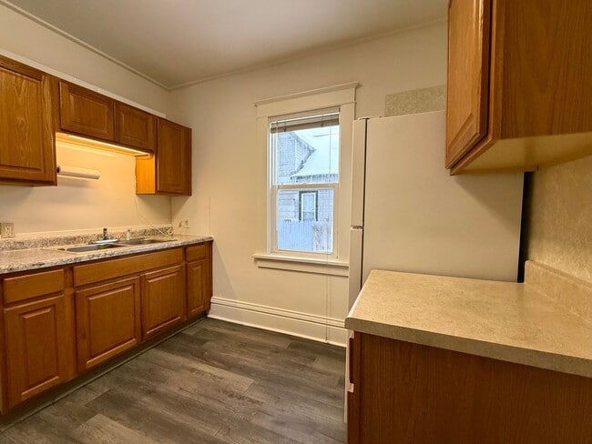 Building Photo - 83 Myrtle Ave