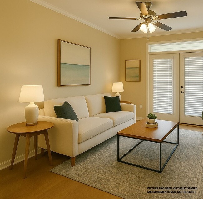 Building Photo - Updated 1x1 Spacious 806 square feet w/balcony on the top floor!