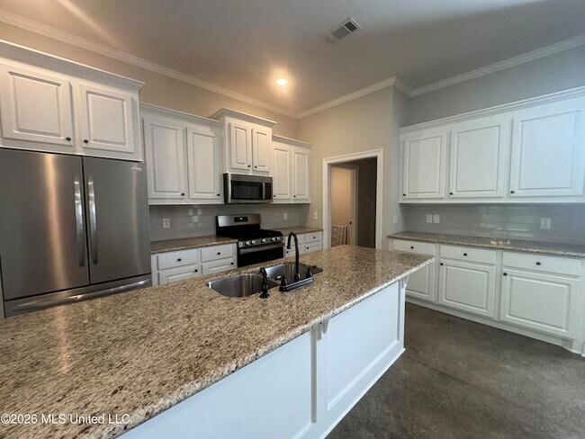 Building Photo - 102 Rotherfield Pl