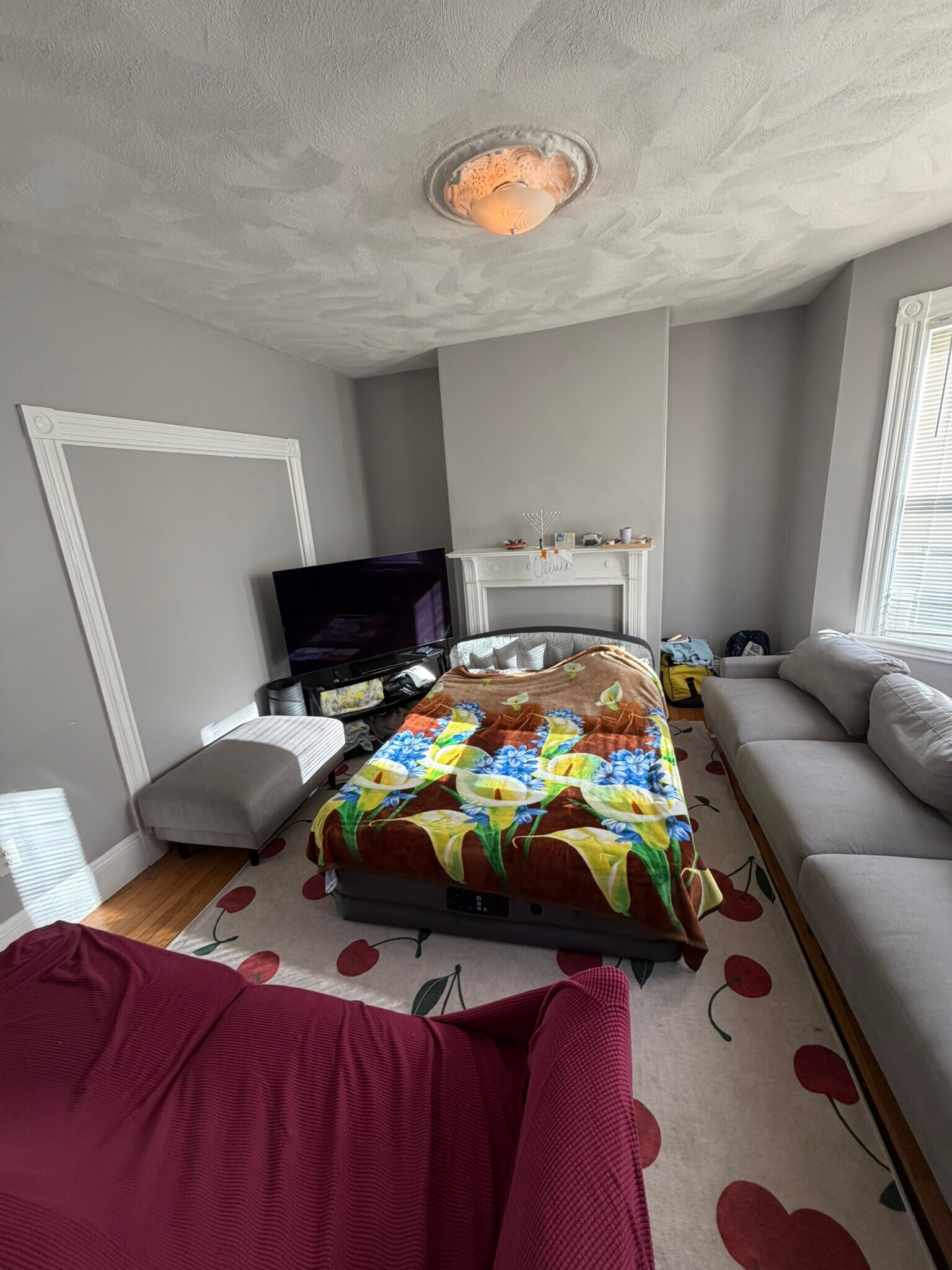 Building Photo - 121 Hillside St