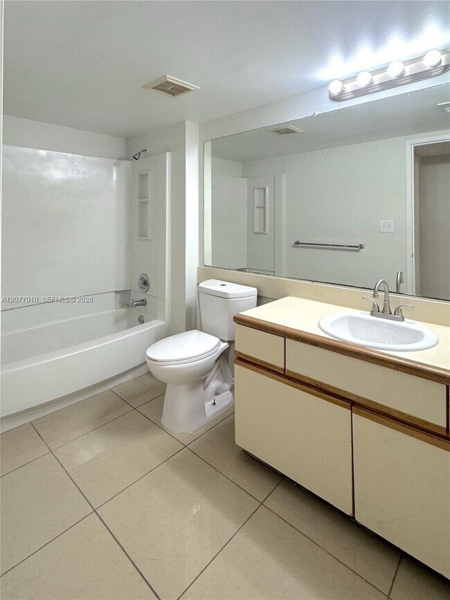Building Photo - 3280 Coral Lake Ln