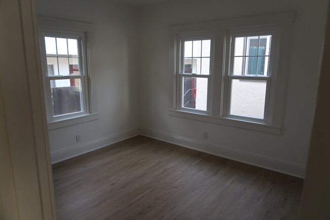 Bedroom - 2058 Buena Vista Ave