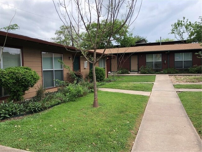 Building Photo - 2314 Parker Ln