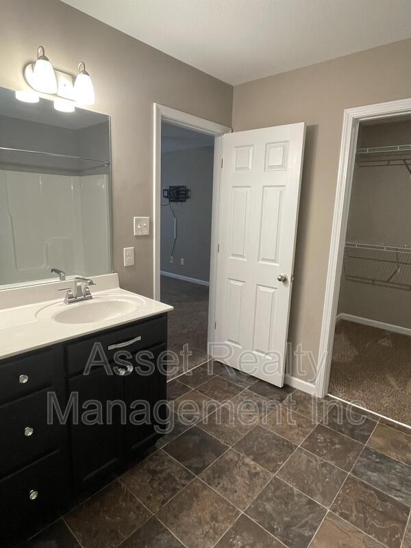 Building Photo - 8107 Cambridge Reserve Dr