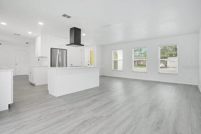 Building Photo - 50 Avalon Ct