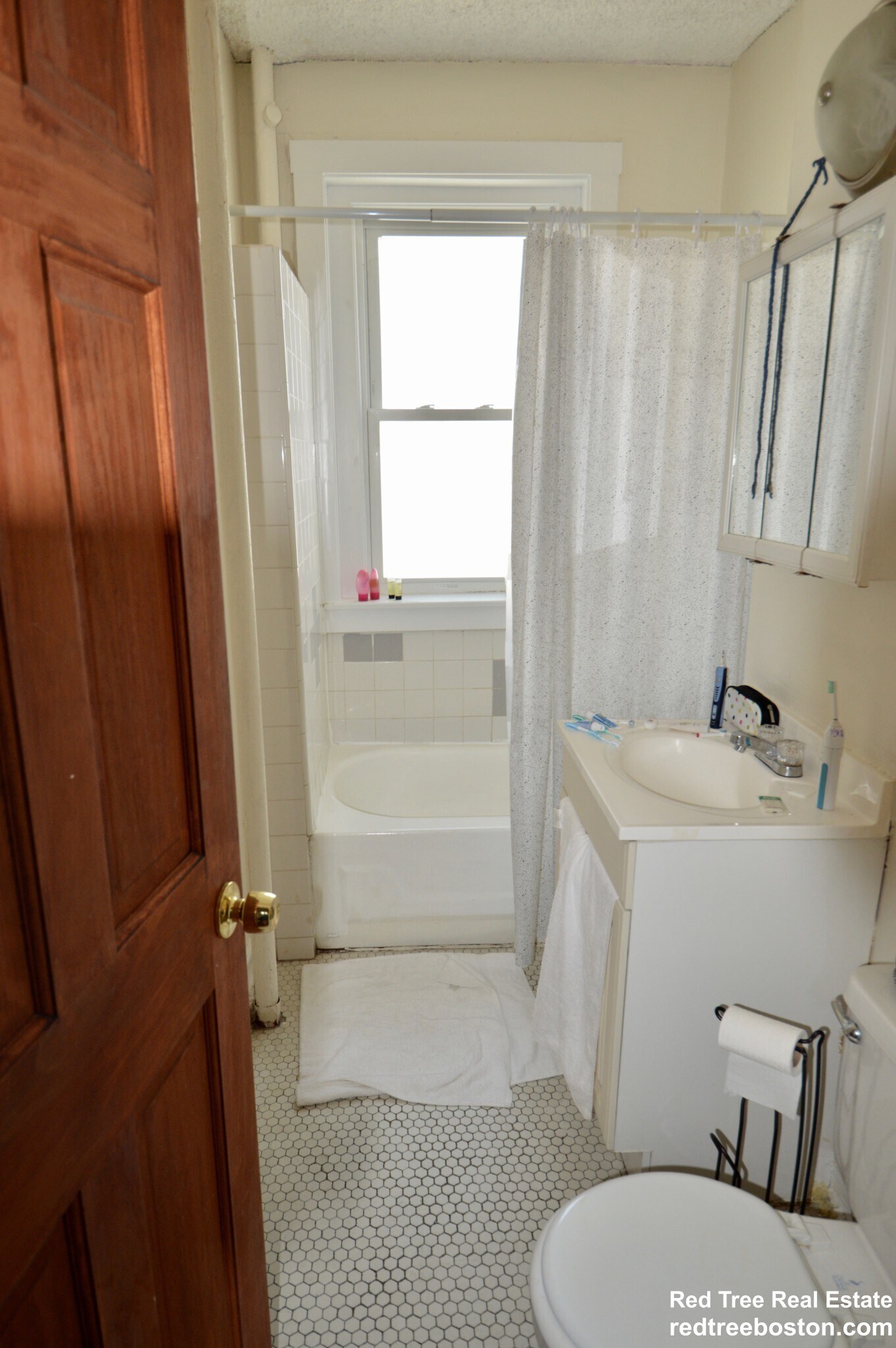 Building Photo - 248 Kelton St