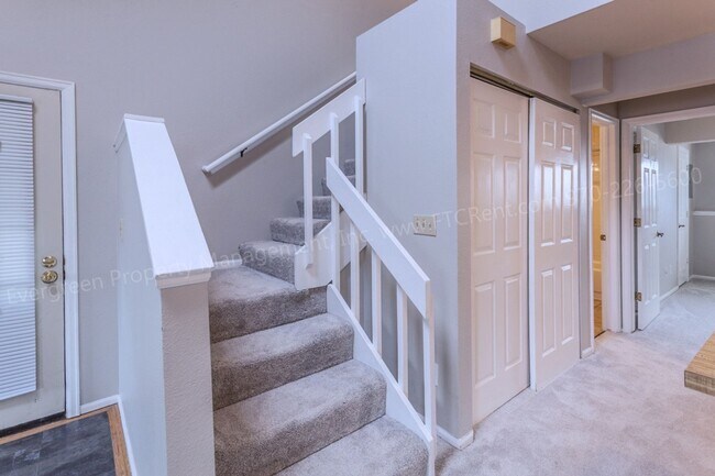 Building Photo - 3565 Windmill Dr