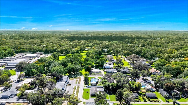 Building Photo - 37 SE 15th Terrace