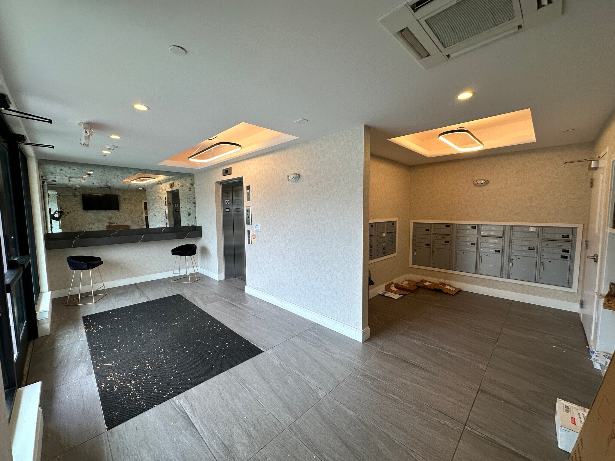 Building Photo - 206 Old Colony Ave