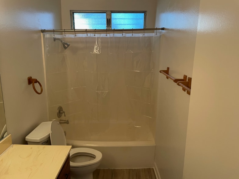 Building Photo - 7369 Elmhurst Pl