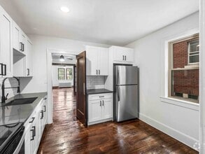 Building Photo - AVAILABLE OCT 1ST! FULLY RENOVATED 1-BEDRO...