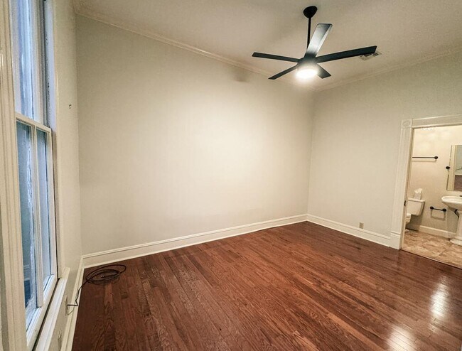 Building Photo - 305 W Brazos St