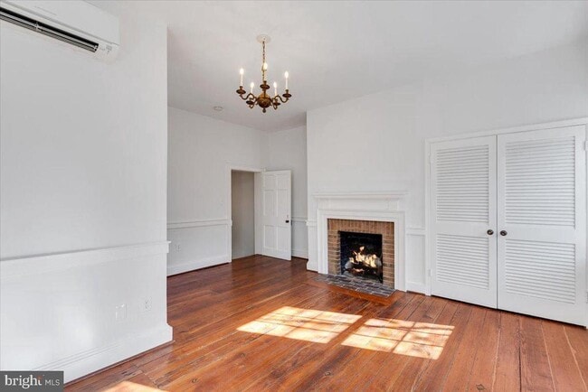 Building Photo - 215 Prince St