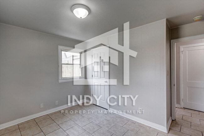 Building Photo - 8104 E 50th St