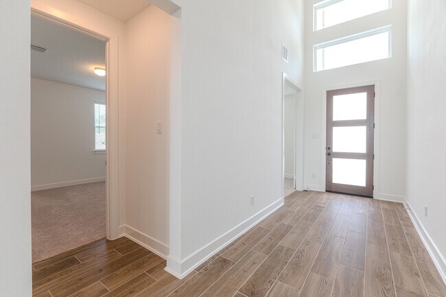 Building Photo - 215 Warbler Song Dr