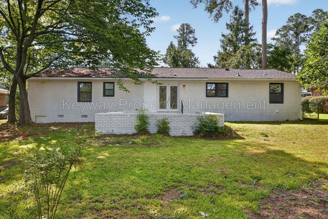 Building Photo - 3007 Stratford Dr