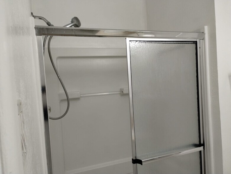 Building Photo - 12612 Copper Ave NE