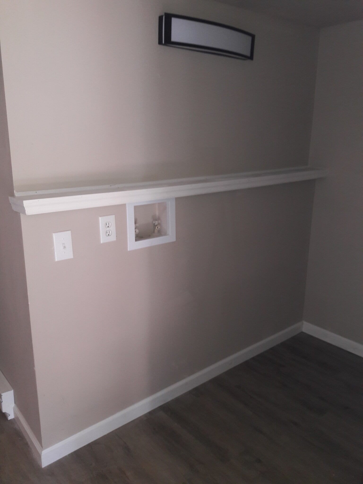 Building Photo - 402 Henry St