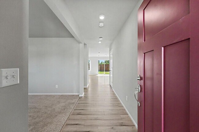 Building Photo - 15065 Iverson Lp SE