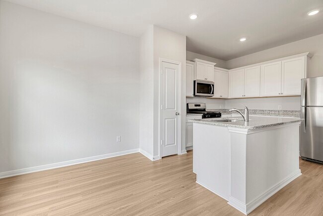 Building Photo - 404 Mystic Slopes Dr