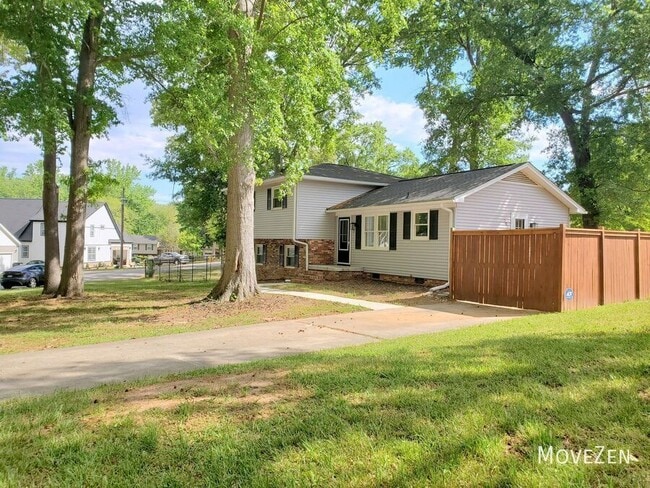 Building Photo - 202 Newgate Dr