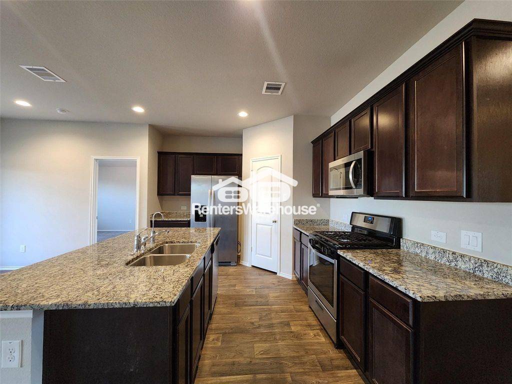 Building Photo - 18277 Eaton Mill Dr