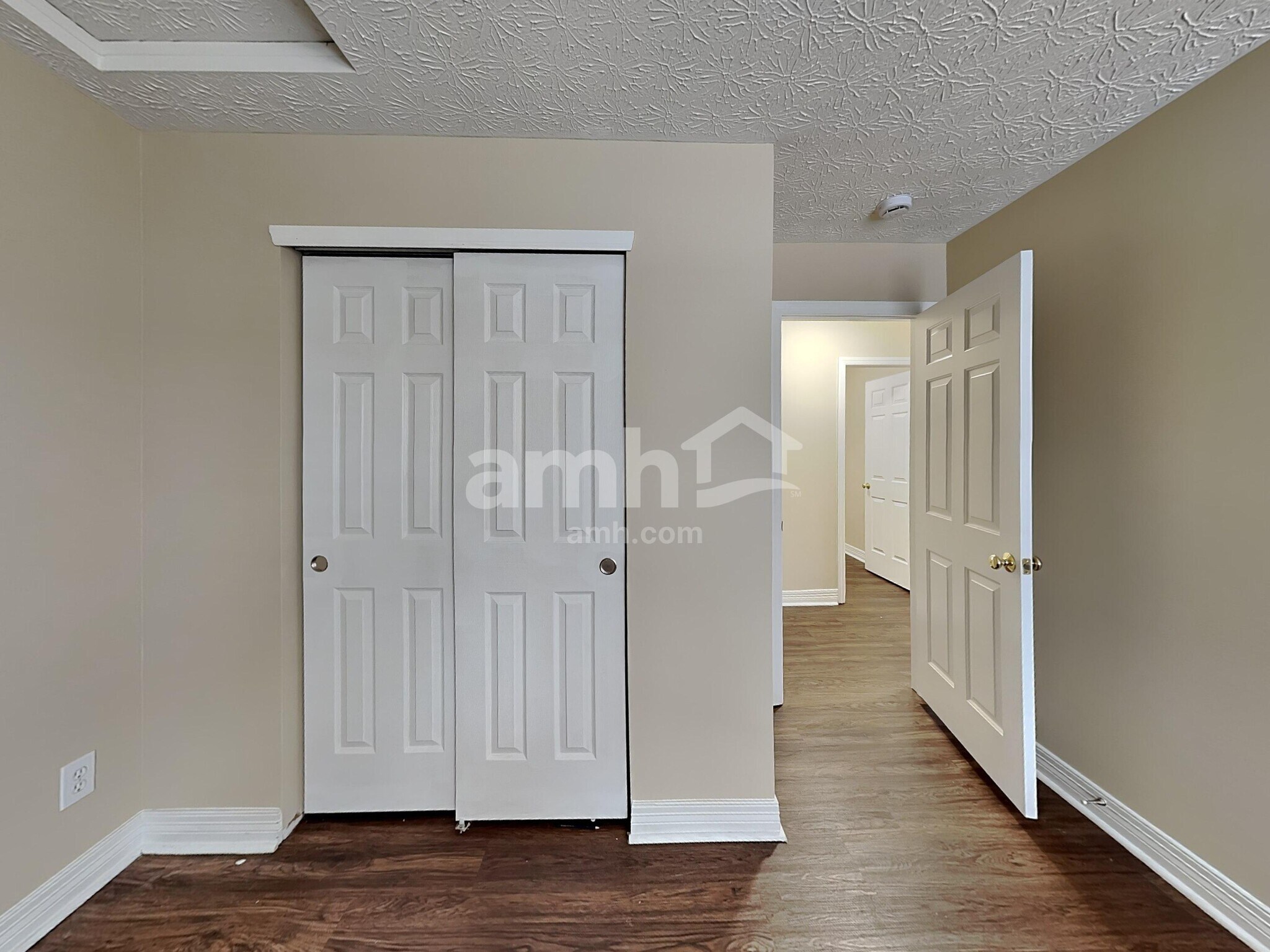 Building Photo - 82 Richard Ave