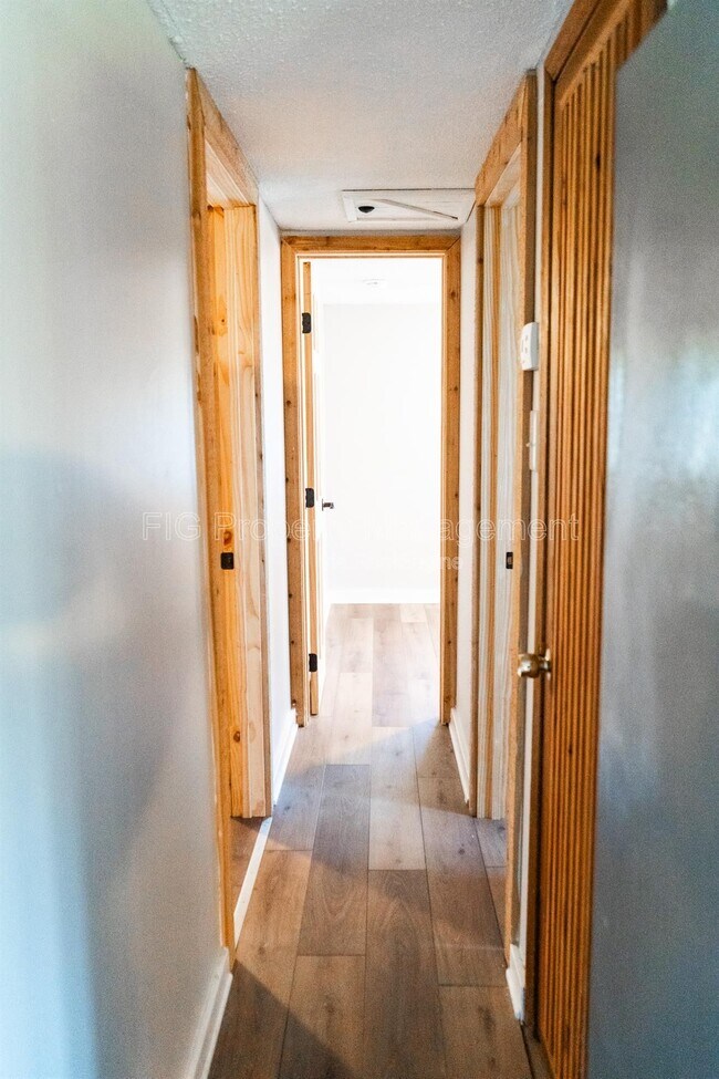 Building Photo - 1732 Dry Gap Pike