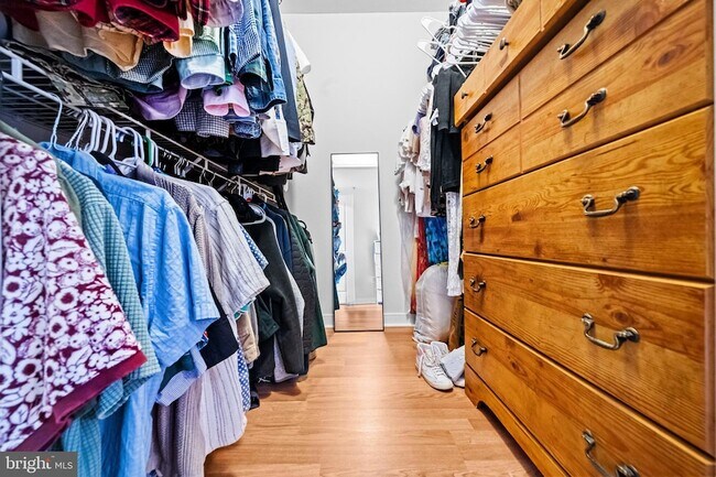 Building Photo - 631 D St NW