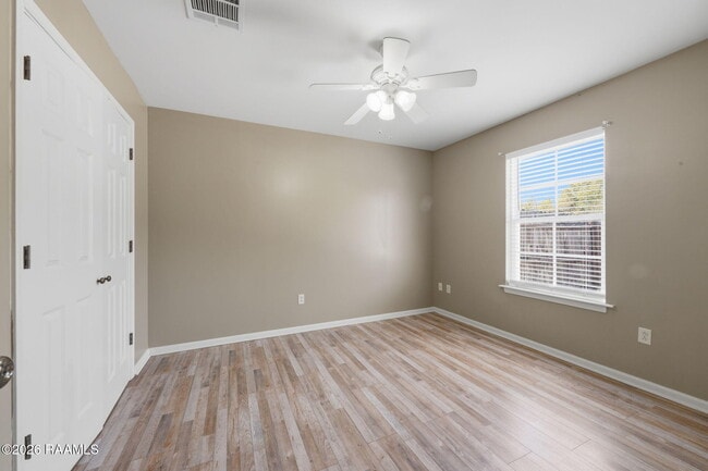 Building Photo - 1422 Southport Blvd