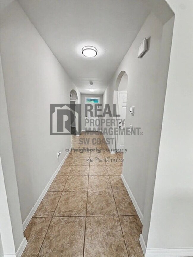 Building Photo - 7317 Mikasa Dr