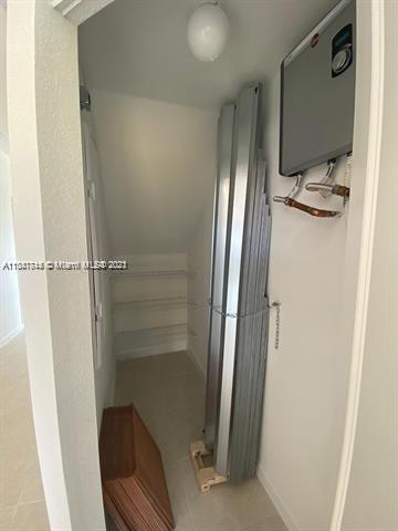 Building Photo - 575 NE 208th Terrace