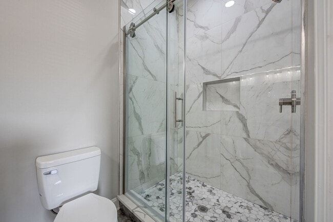 Building Photo - Fully Renovated 3-Bedroom Home with Modern Finishes – Only $1,675 a month!