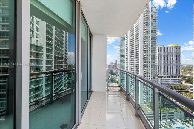 Building Photo - 350 S Miami Ave