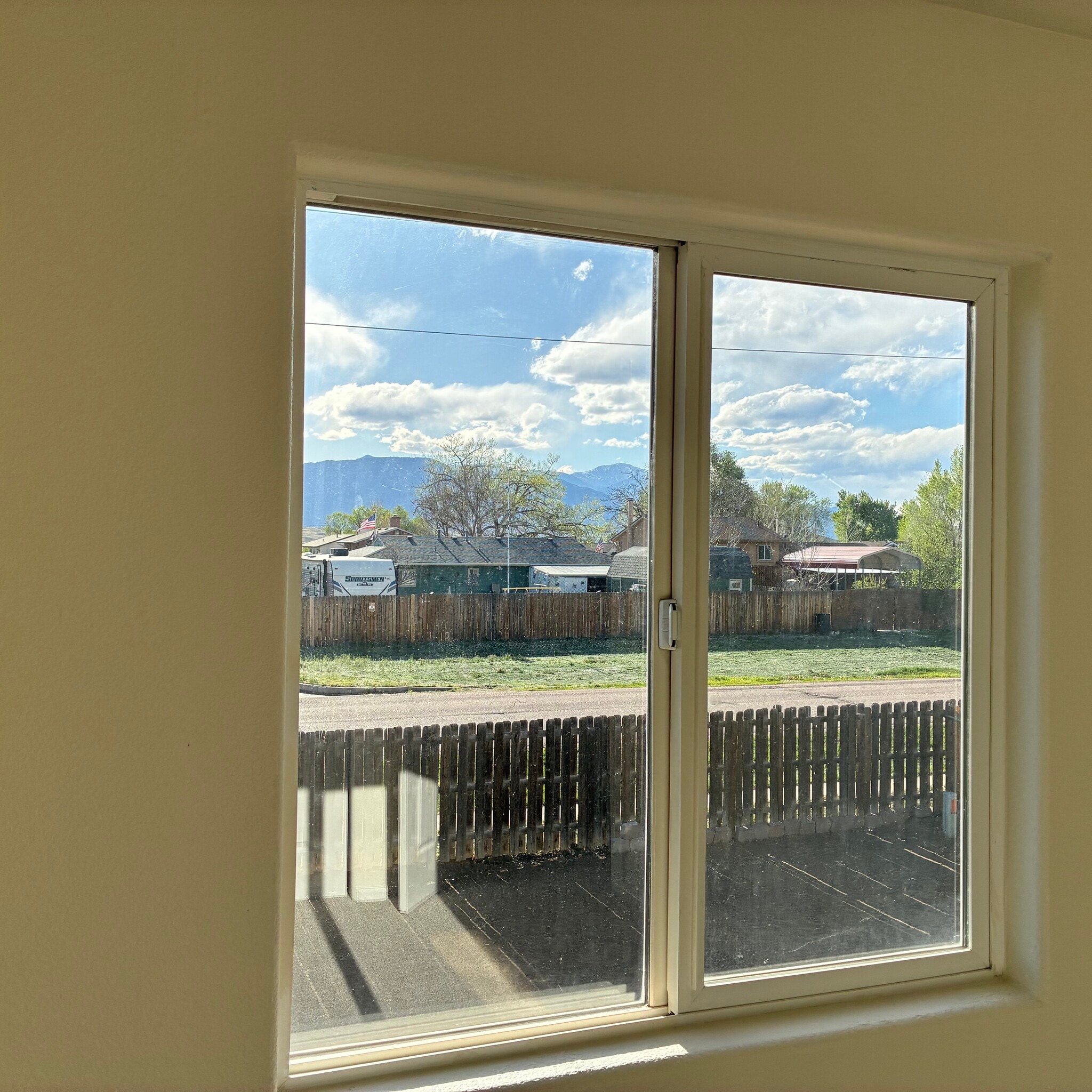 Building Photo - 8390 Dassel Dr