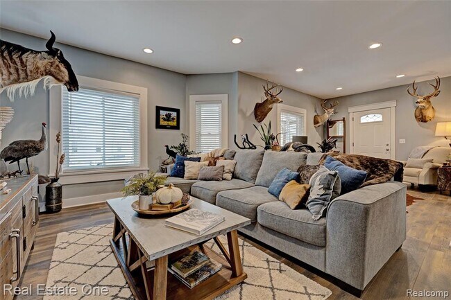 Building Photo - 15 South St