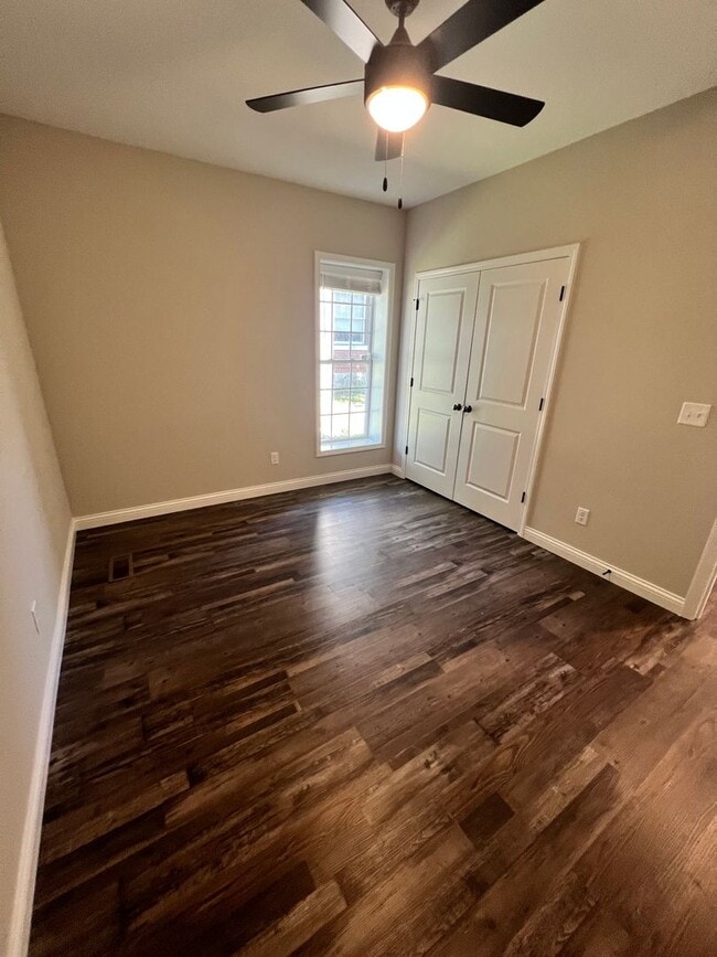 Building Photo - Spectacular newly remodeled home, next to the Square, Franklin, Ky