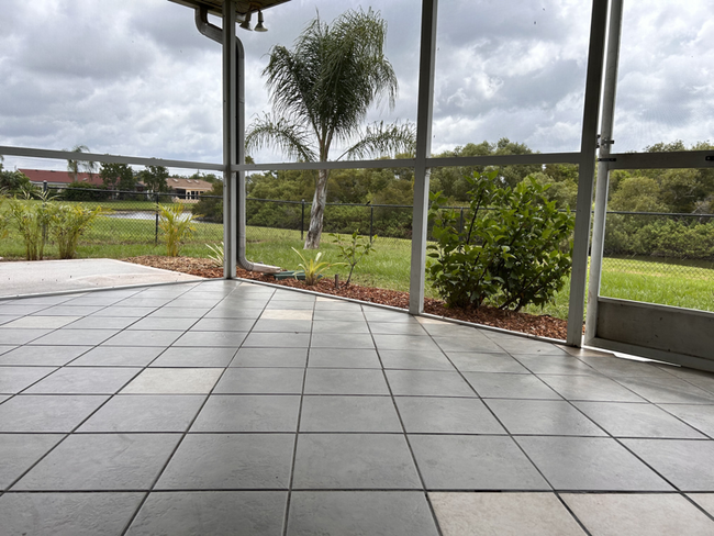 Building Photo - 6504 64th Dr E