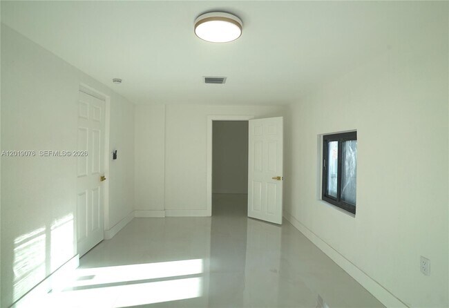 Building Photo - 315 NW 127th St
