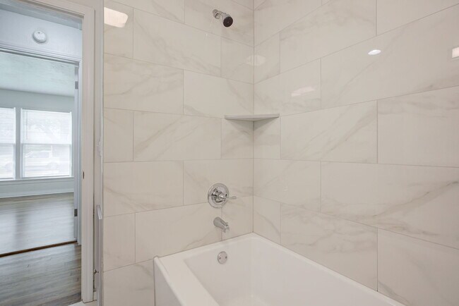 Building Photo - 821 NW 48th St