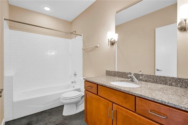 Building Photo - 620 Glen Iris Dr NE