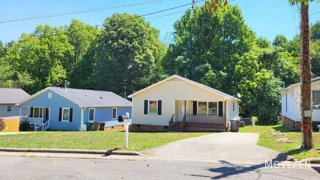 Building Photo - 4006 Coltrain Rd