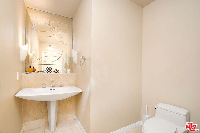 Building Photo - 24907 Marbella Ct
